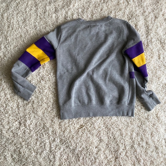 Lakers Small Crewneck Sweater. - Picture 6 of 9